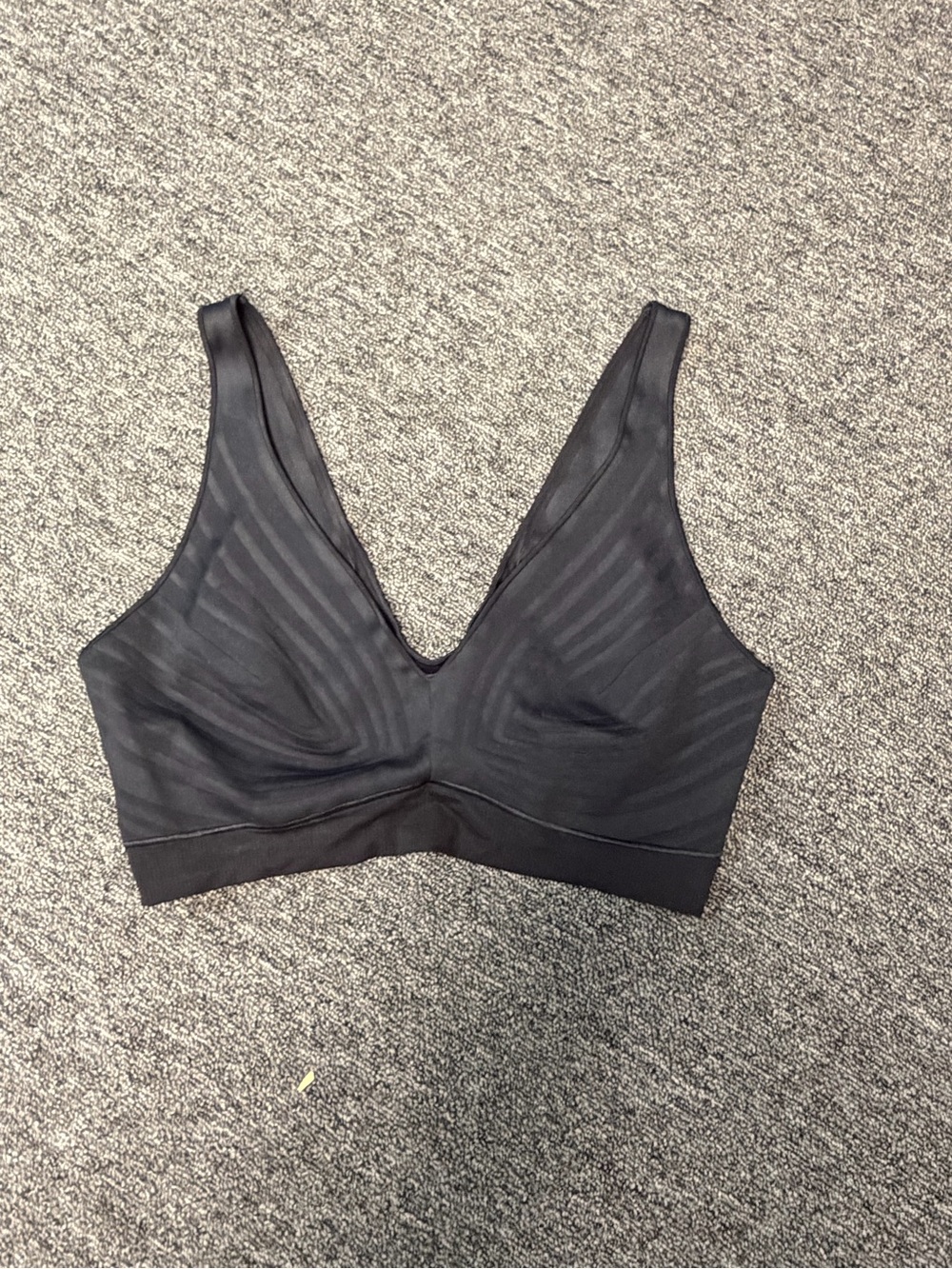 SPANX Black Seamless V-Neck Wireless Bralette